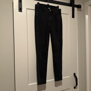 PAIGE Black Hoxton Ankle Jean